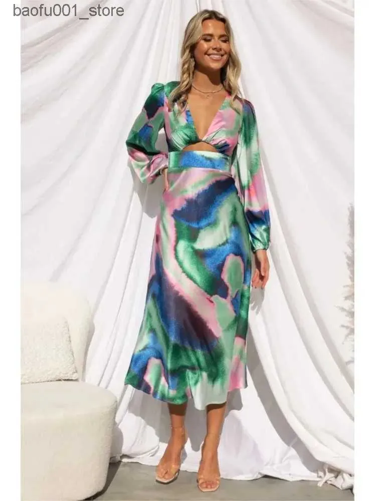 Robes décontractées de base Sexy Tie Dye imprimé satin femmes à manches longues col en V profond creux ultra mince robe de bal robes 2023 Q240322