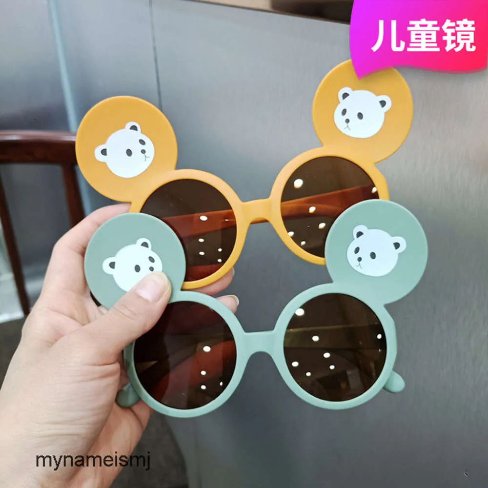 Big eared bear childrens sunglasses for men and women are cute and cute. Cartoon sunglasses for children are fashionable in taking pictures