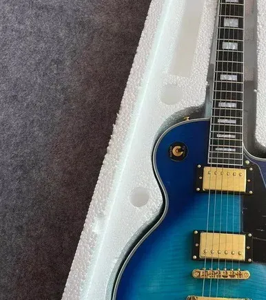 Standard electric guitar, grade 22, blue gradient tiger pattern, imported wood, in stock fast shipping f62d3
