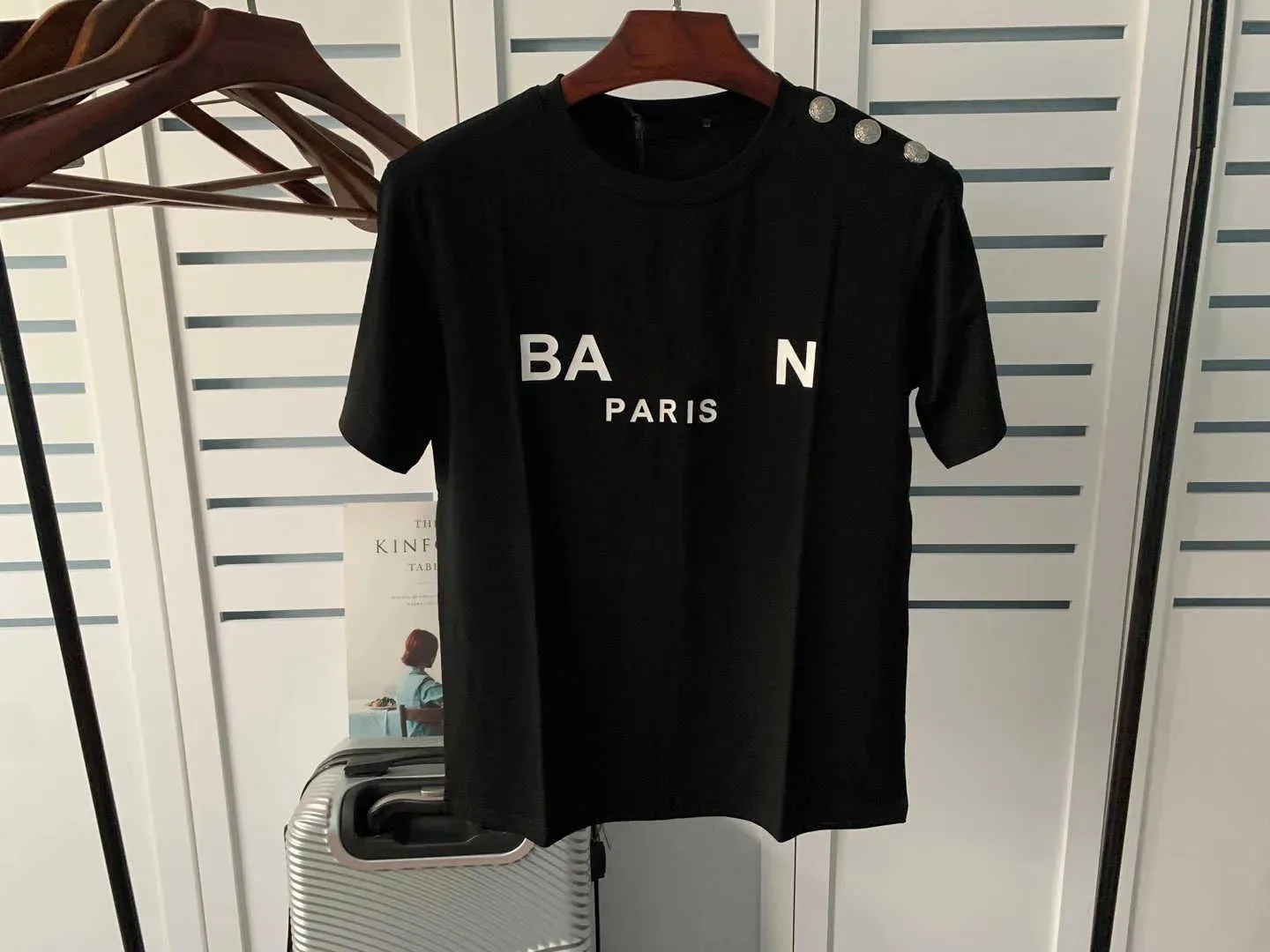 T-Shirts für Damen und Herren, modisches, mit grafischem Buchstaben bedrucktes T-Shirt, Sommer-Designer-T-Shirt, einfarbige Baumwolle, lässiges, atmungsaktives T-Shirt, luxuriöse kurze Ärmel, hochwertige Kleidung