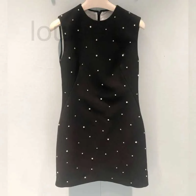 Vestidos casuais básicos Marca de designer 2023 verão novo vestido de diamante artesanal de diamante sem mangas ymiu sky star preto slimmirt tank top hp3p