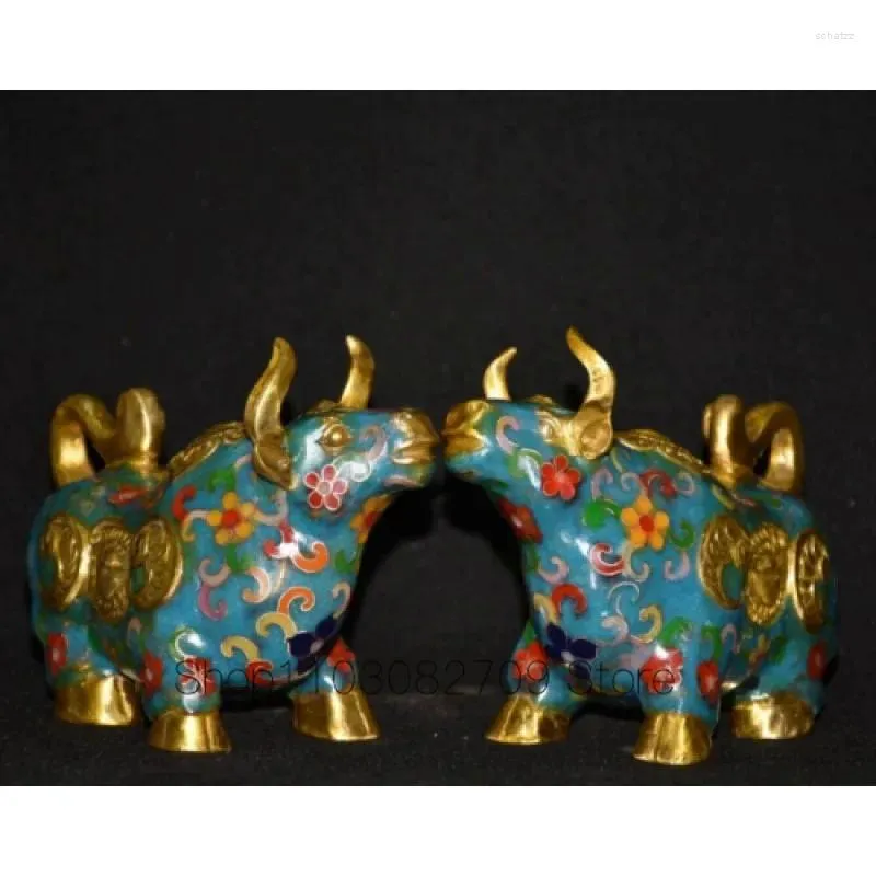 Figuritas decorativas, un par de estatua chapada en oro de ganado de riqueza, esmalte cloisonné de cobre exquisito Feng Shui
