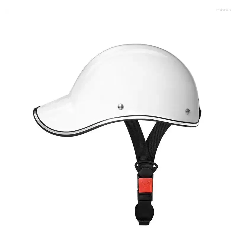 Casques de moto Casque de véhicule électrique Casquette à visière Hommes et femmes Batterie légère Voiture Protection solaire respirante Été moitié universelle