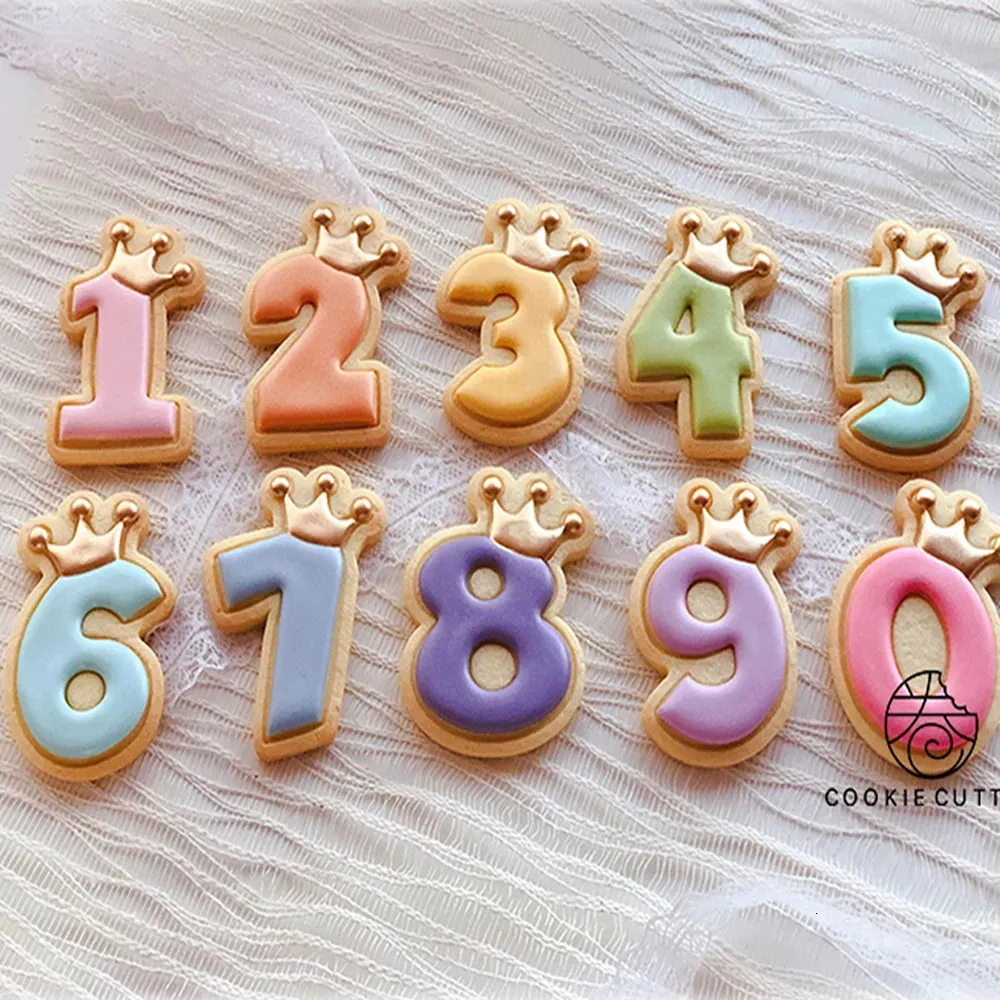 Crown Number Digital Icing Cookie Mold 3D Biscuit Mold Fondant Sugar Craft Cake Birthday Decorating Tools Kök Bakning Mögel 240311