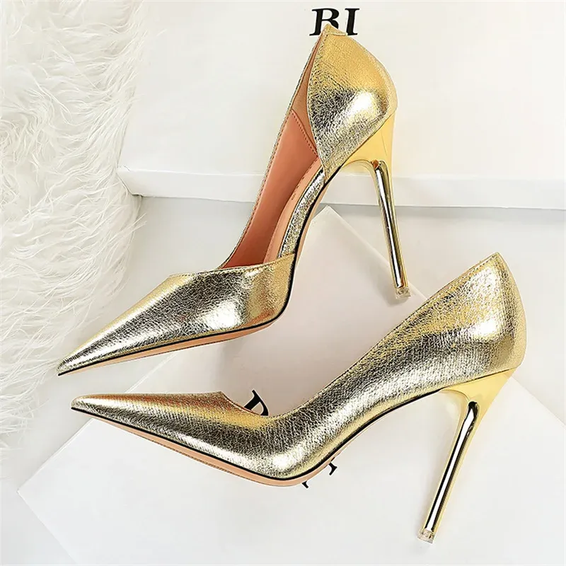 Насосы 2023 Роскошная мода Женщины 10,5 см. Стилет -каблуки насосы насосы Lady Lady Plus Plus Wedding Bridal Gold Silter Blitter Fetish Shoes