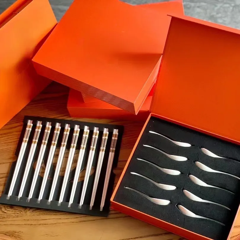 Designer Tableware Set Chopsticks Spoon Set Ceramic of Chopsticks and 10 Spoons with Gift Box Combination