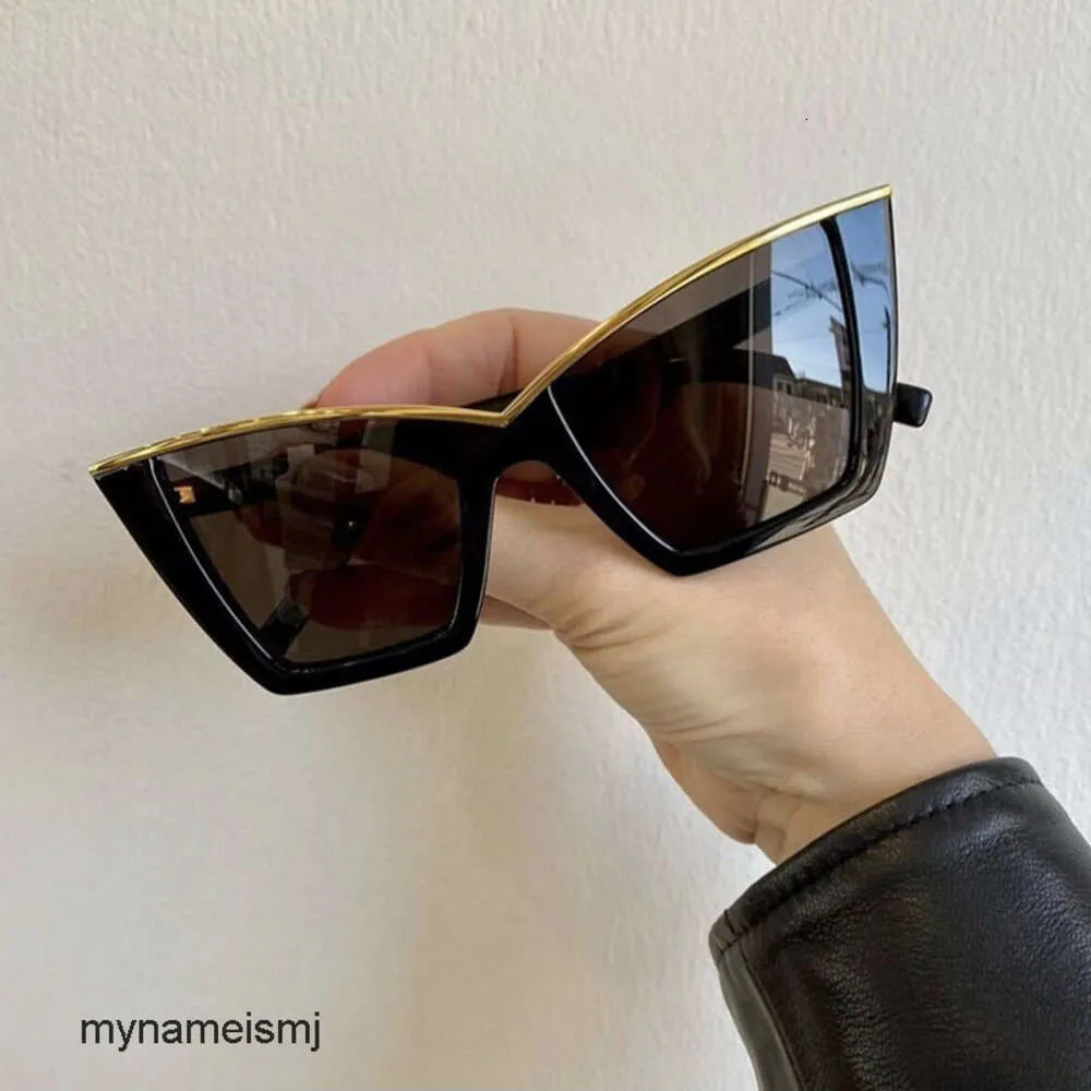 Oversized Full Frame Cat Eye Sunglasses for Women and Men  display picture 1