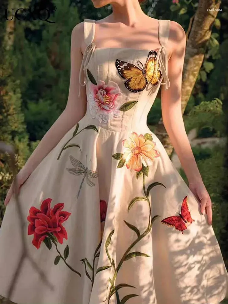 Sukienki swobodne UCXQ Style Fairy Style 3D Haftowa druk Kamisole Sukienka Elegancka morela bez rękawów Long 2006 Kobiety 2024 Wiosna lato 7896
