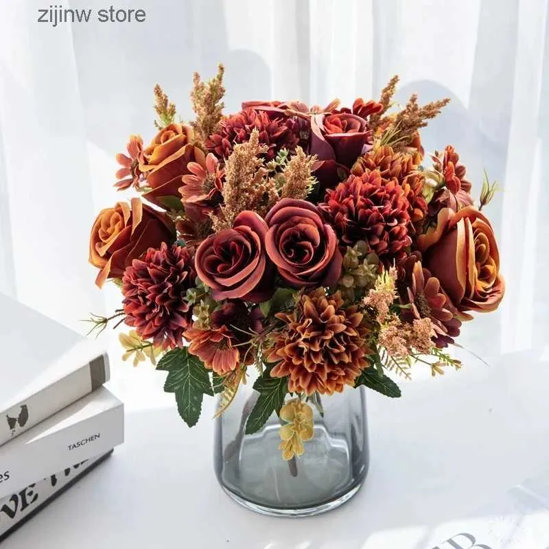 Faux Floral Greenery Artificial Flowers Bouquet European-Style Holding Exquisite Roses Wedding Christmas Decorations for Home DIY Vases Fake Plants Y240322