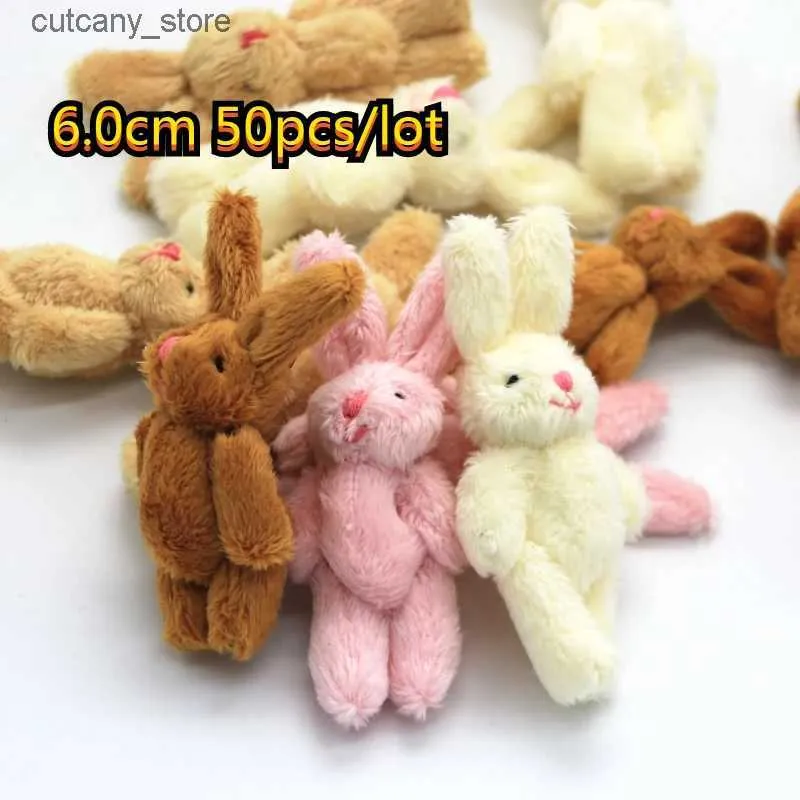 Animaux en peluche en peluche 50pcs mini 6cm mignon lapin lapin bébé peluche jouet poupée animaux en peluche pour la fête de Noël d'anniversaire l240322