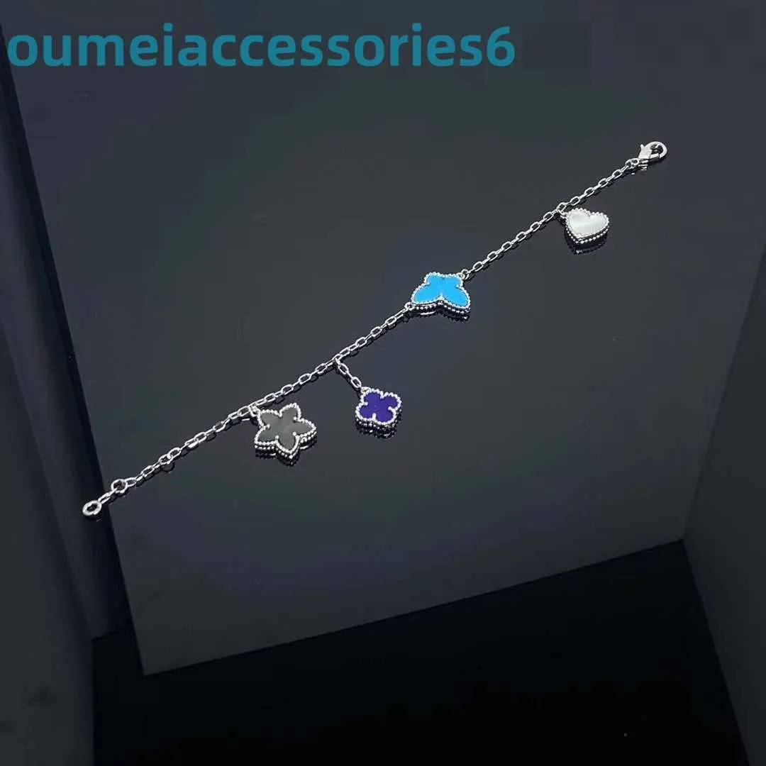 2024 Mücevher Tasarımcı Markası Vanl Cleefl Arpelsbracelet Flowers Lucky Flower Çift Sistili Yıldız Aşk Kelebek Dört Yaprak Çim Bilek Canlı Yayın