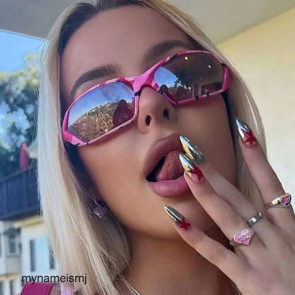 2 pcs Fashion luxury designer Spicy Girl Pulls Sister Y2K Sunglasses to Take Photos New Advanced Sense ins Sunglasses UV Resistant Concave Sunglasses