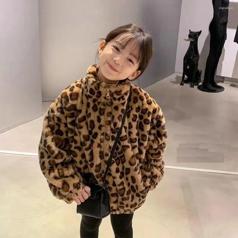 Manteau en duvet pour enfants, vêtements pour garçons et filles, fourrure, mode imprimé léopard, velours épais, veste courte coréenne d'hiver 2024
