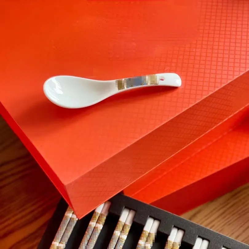 Designer Tabelleriset Set Chopsticks Spoon Set Ceramic 10 par pinnar och 10 skedar med presentförpackningskombination