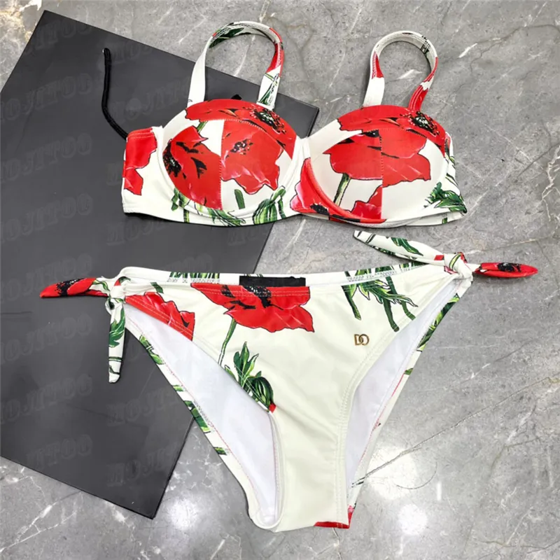 Trajes de baño para mujeres con bikini estampado floral