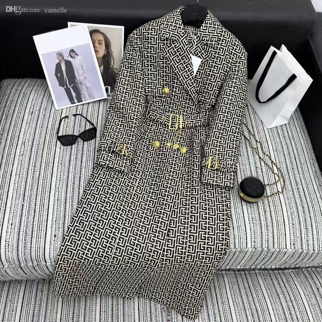 Trench da donna di design giacca da donna Giacca a vento classica Cappotto da cintura allentato Cappotto da trench lungo casual femminile