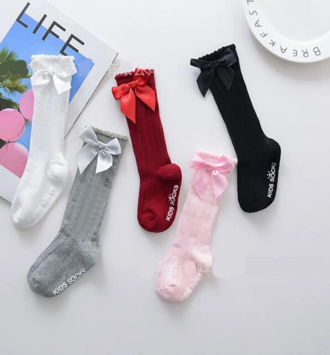 Multi Colours Baby Kids Socks Nowe przybysze dziewczęta 100 bawełniany łuk środkowe pończochy Dzieci 039s Wygodna jakość latem S7184447