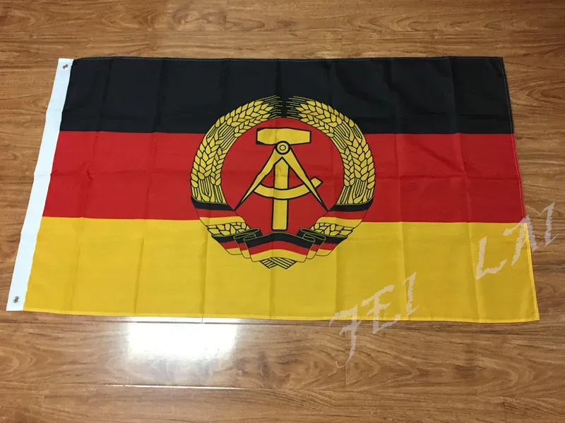 Tillbehör Flagg från den tyska demokratiska republiken DDR DDR Flag Banner 3x5ft Kvalitet Polyester Dekorativ gratis frakt