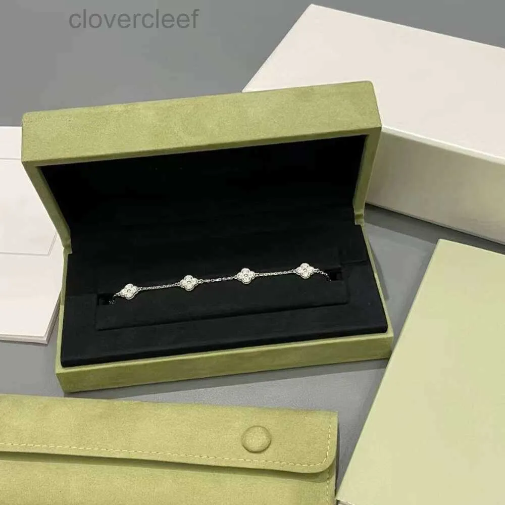 Cleef Four Leaf Clover Biżuteria Van Clover Clover Sterling Srebrna Mini Four Leaf Grass Bransoletka dla kobiet z pełnym diamentowym luksusowym i eleganckim prezentem