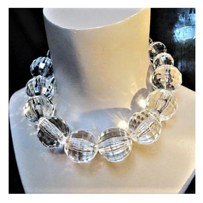 Femmes grande boule transparente acrylique collier ras du cou déclaration cristal perlé Long pendentif collier bijoux 240311
