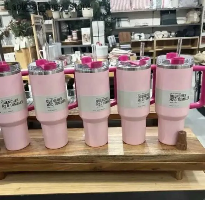 Tasses US STOCK Prêt à expédier Cosmic rose Quencher Tumblers H2.0 40oz Tasses en acier inoxydable Poignée en silicone Couvercle Paille 2e génération Q240322