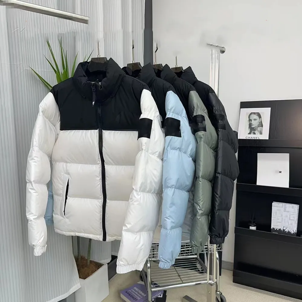 Designer Mäns nedjacka broderad logotyp Högkvalitet 90% White Duck Down Filled Winter Men and Women Loose Warm Coldproof Down Coat