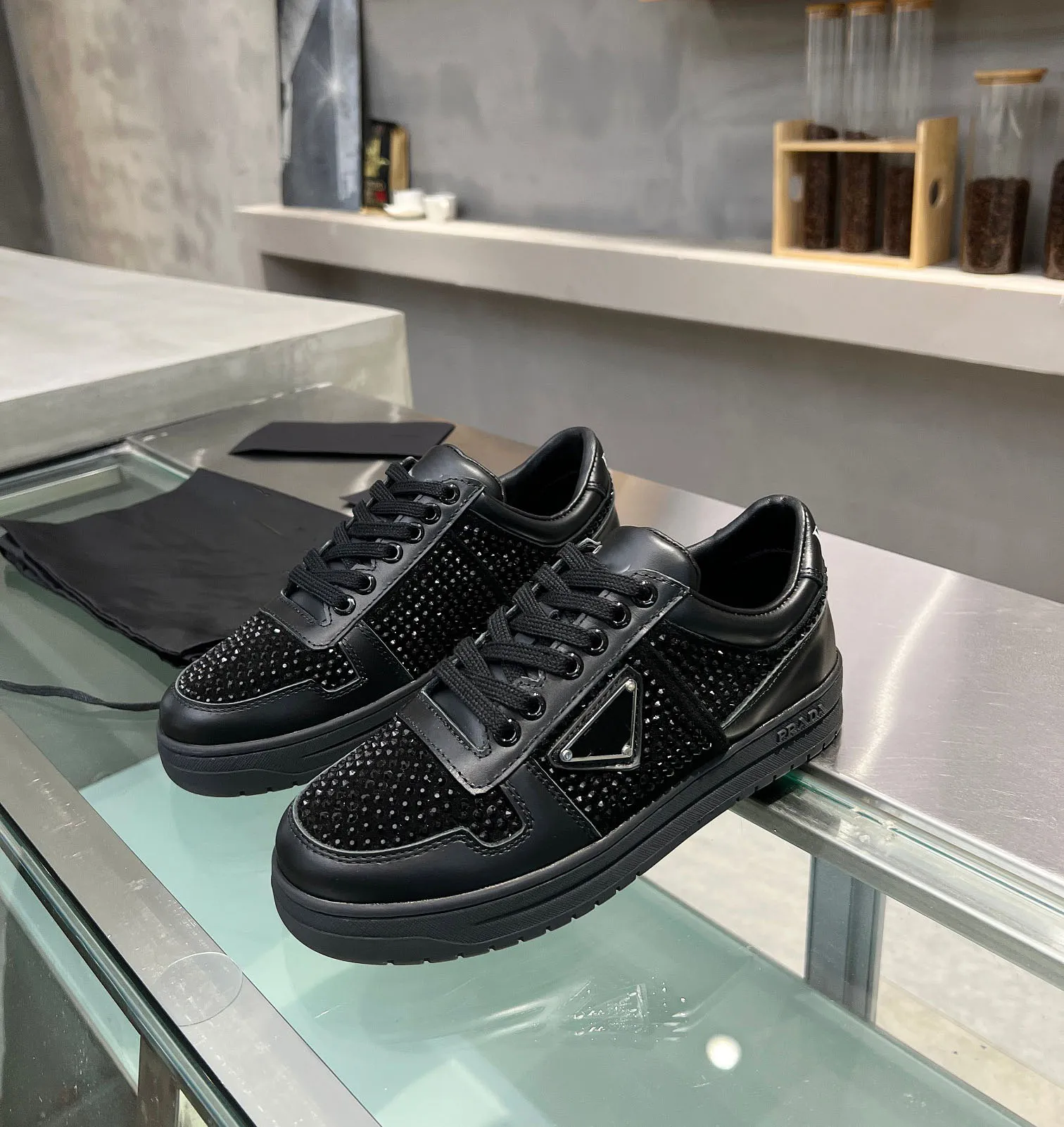 Designer Trainer Prad Scarpe da skate Luxury Run Fashion Sneakers Donna Scarpe sportive Chaussures Casual Classic Sneaker Donna dfgdfg