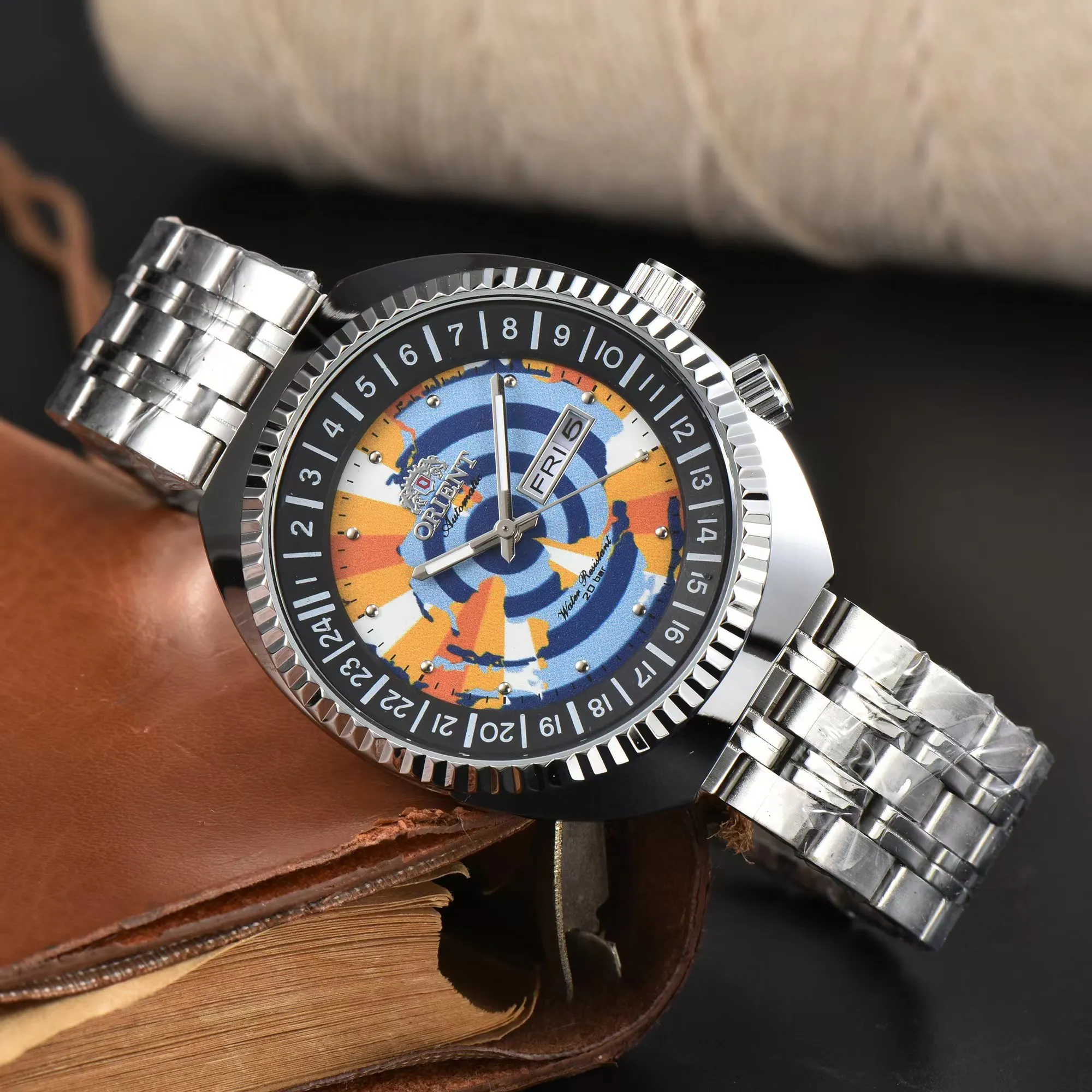 2024 Luxe quartz herenhorloge met 3 naalden, tijdklok van het beste Europese merk, stalen band, modieus en trendy herenhorloge