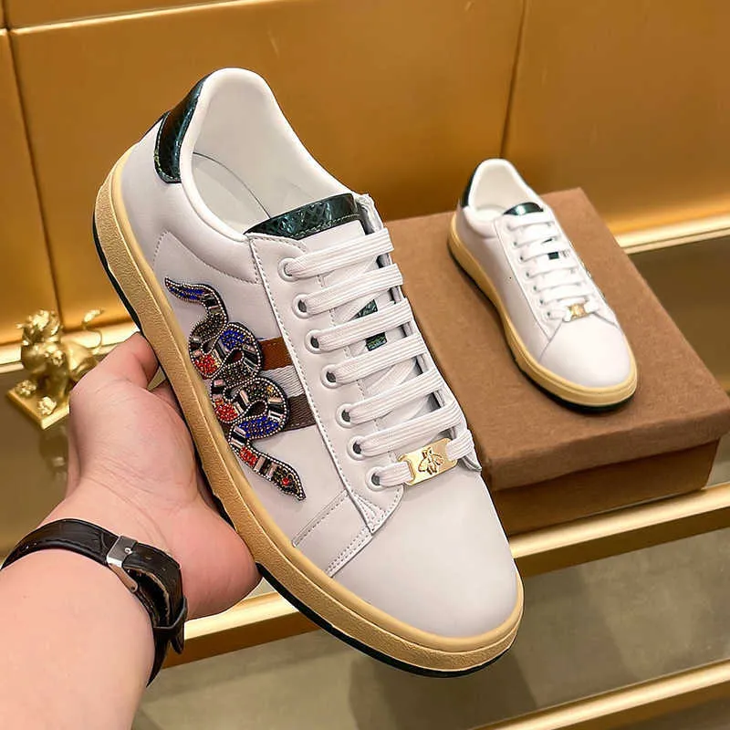 Embroidered White Sneakers for Men Stylish Casual Shoes with Metal Buckle  Snake Detail, Comfortable Walking Shoes, Versatile Fashion