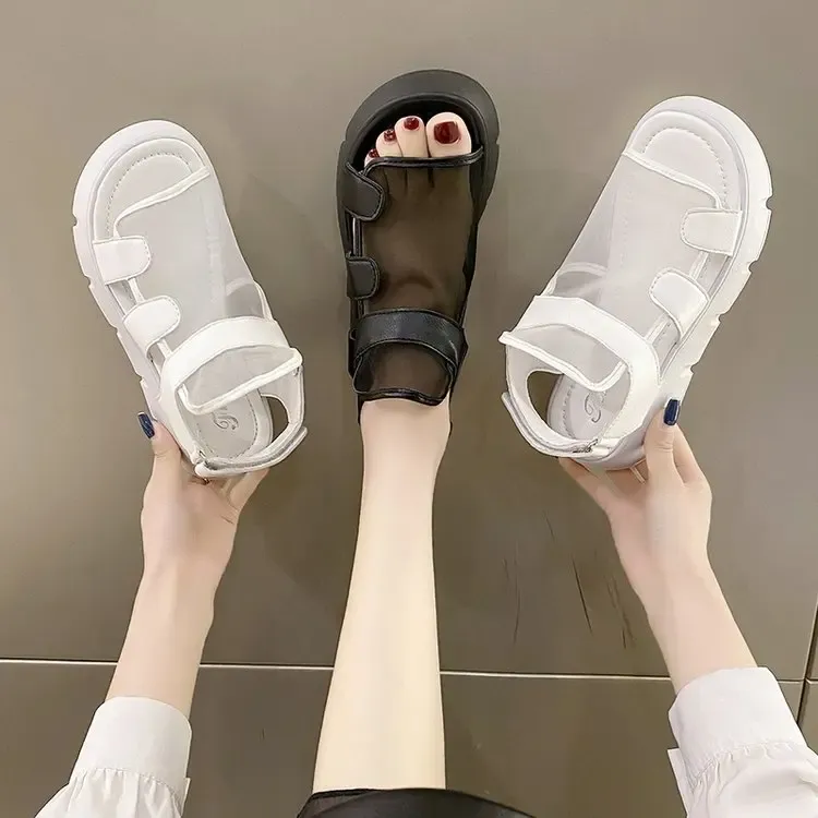 Sandaler Sandaler kvinnor 2022 sommar ny mode tjockbottomed andningsbara eugen garn mesh magiska pasta romerska sandaler