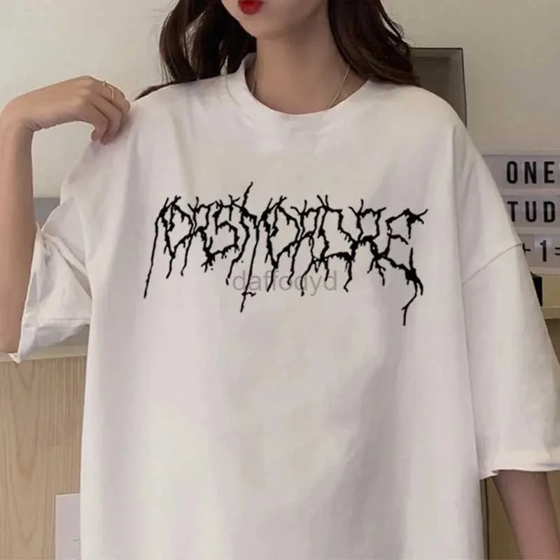 T-shirt Femme T-shirt punk surdimensionné noir pour femmes avec lettres imprimé gothique été vêtements de rue à manches courtes rétro Harajuku lâche Y2K haut 240322