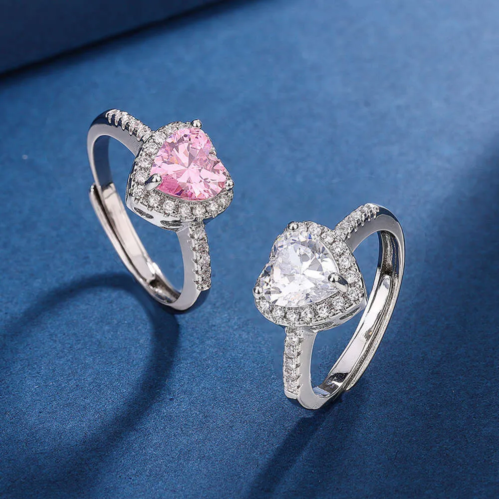 Nieuwe Pink Love Boutique Simulatie volledige diamanten ring voor dames - verzilverde bandring