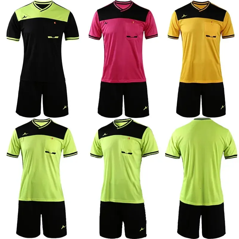 Uniforme d'arbitre professionnel pour hommes, maillot de football en polyester, short de poche, ensemble de maillots de football d'arbitre de qualité thaïlandaise 240315