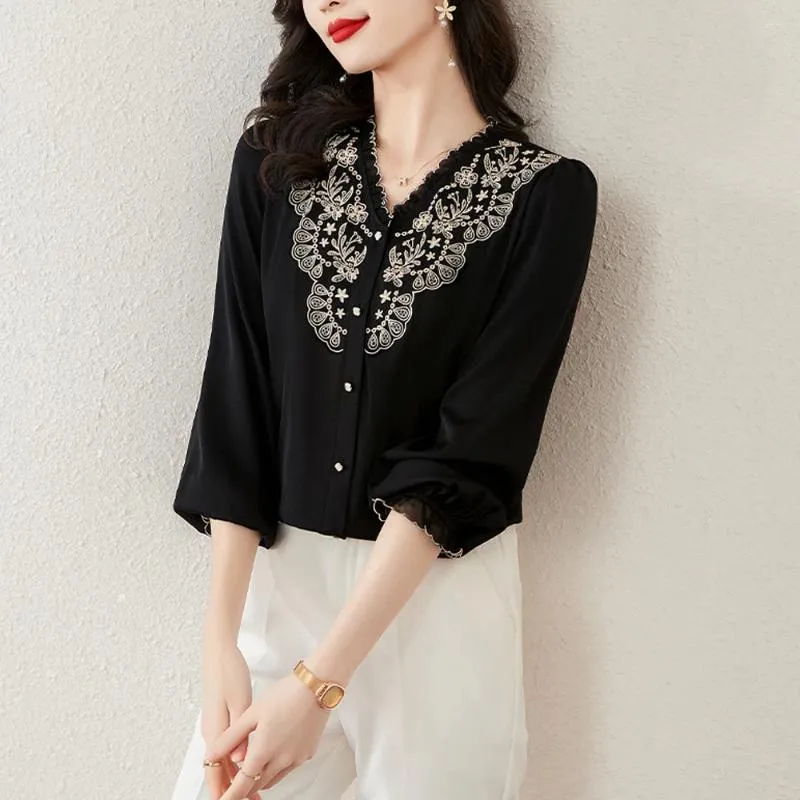 Damesblouses Sexy Borduren Zwart Shirt Voor Vrouwen Elegante V-hals Lange Mouw Mode Zijden Blouse 2024 Lente Vrouwelijke Stijl Tops