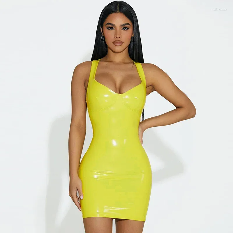 Casual Dresses 2024 Summer Sexig V-ringning PU Bright Face Slimming Midje Pack Hip Strap Dress