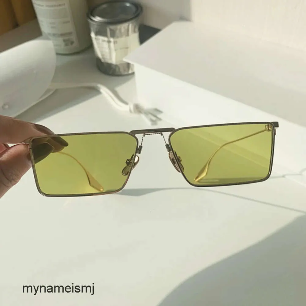 2 szt. Moda luksusowy projektant jasnozielona metalowa rama okularów przeciwsłonecznych Mała ramka 2021 Nowa netto czerwona ta sama wklęsła okulary przeciwsłoneczne moda