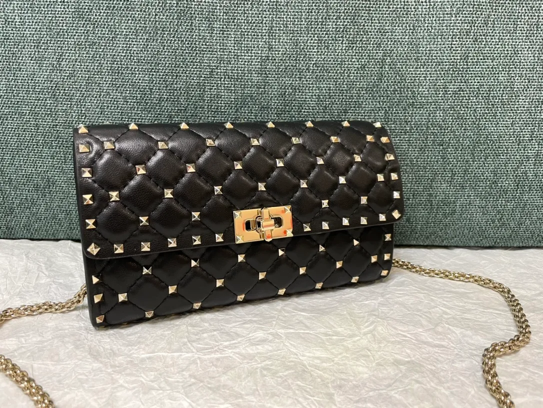 Sacs de créateurs NAPPA CUIR BANDOULIÈRE POCHETTE V rivet cuir enveloppe sac à main mode femme sac à main marque de luxe avec boîte