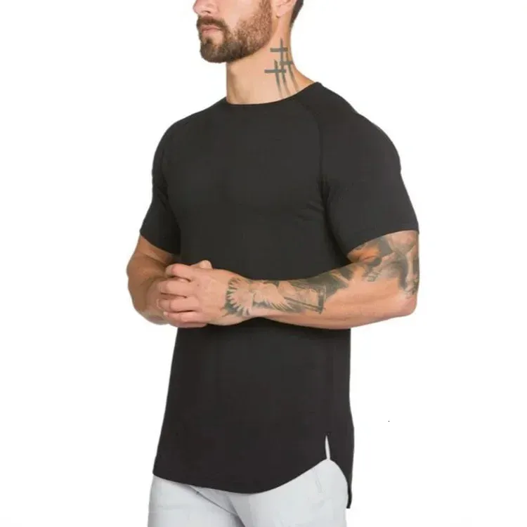 Zwykłe ubrania na siłownię fitness krótkie rękawe T Shirt Men Summer Fashion Wydłużenie koszulki Hip Hop T-shirt Bawełny kulturystyka koszulka mięśniowa 240322