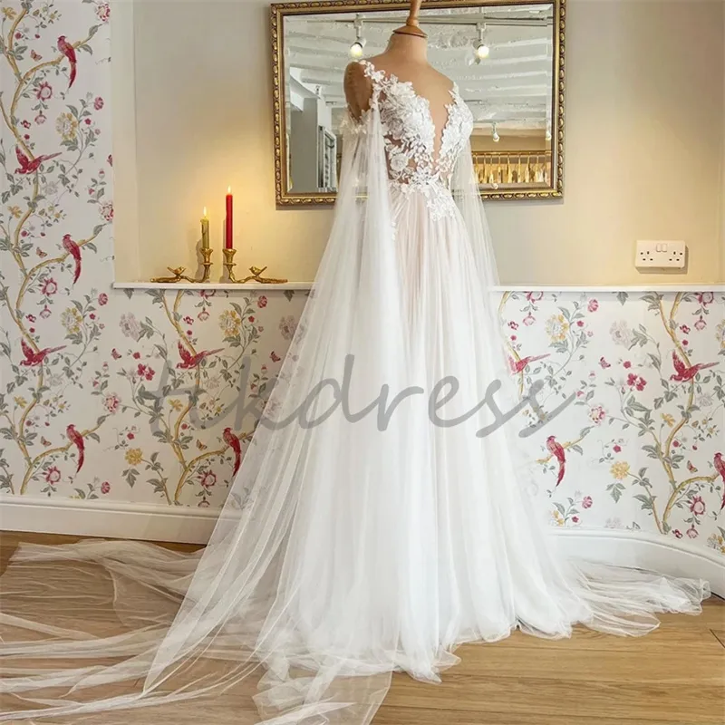 Conte de fées Elfique Boho Robes De Mariée Avec Caped Illusion Appliques Dentelle Bohème Robes De Mariée Tulle Plage Pays Robe De Mariée 2024 Robe De Novia Princesse