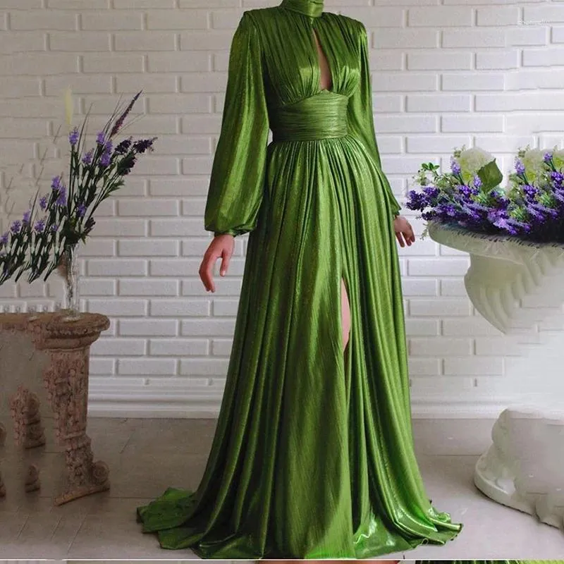 Casual klänningar 2024 Kvinnors sommarfärg Stängd midja hängande nacke stor pendel sexig avokado grön lång kjol kvinnlig klänning s-2xl
