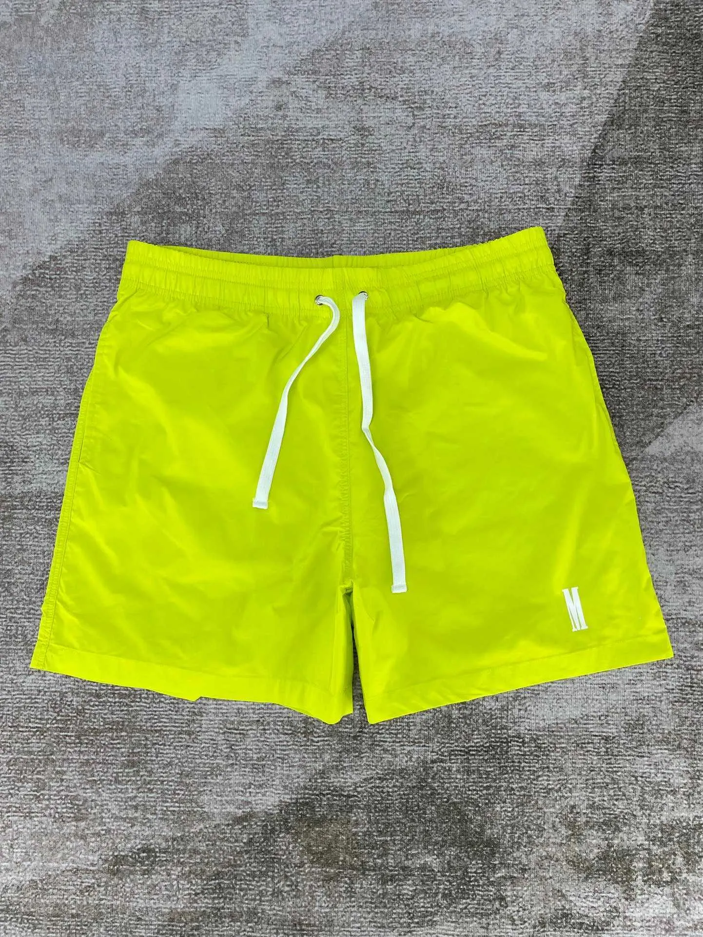 Herren-Shorts Hochwertige individuelle Strandshorts mit Buchstabendruck und gebürsteten Sommer-Strandshorts für Herren J240322