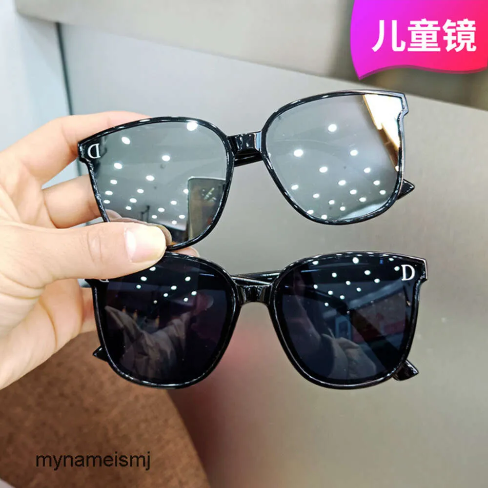 Childrens Sunglasses 2021 new Sunglasses Boys Girls Fashion baby cartoon anti UV trend