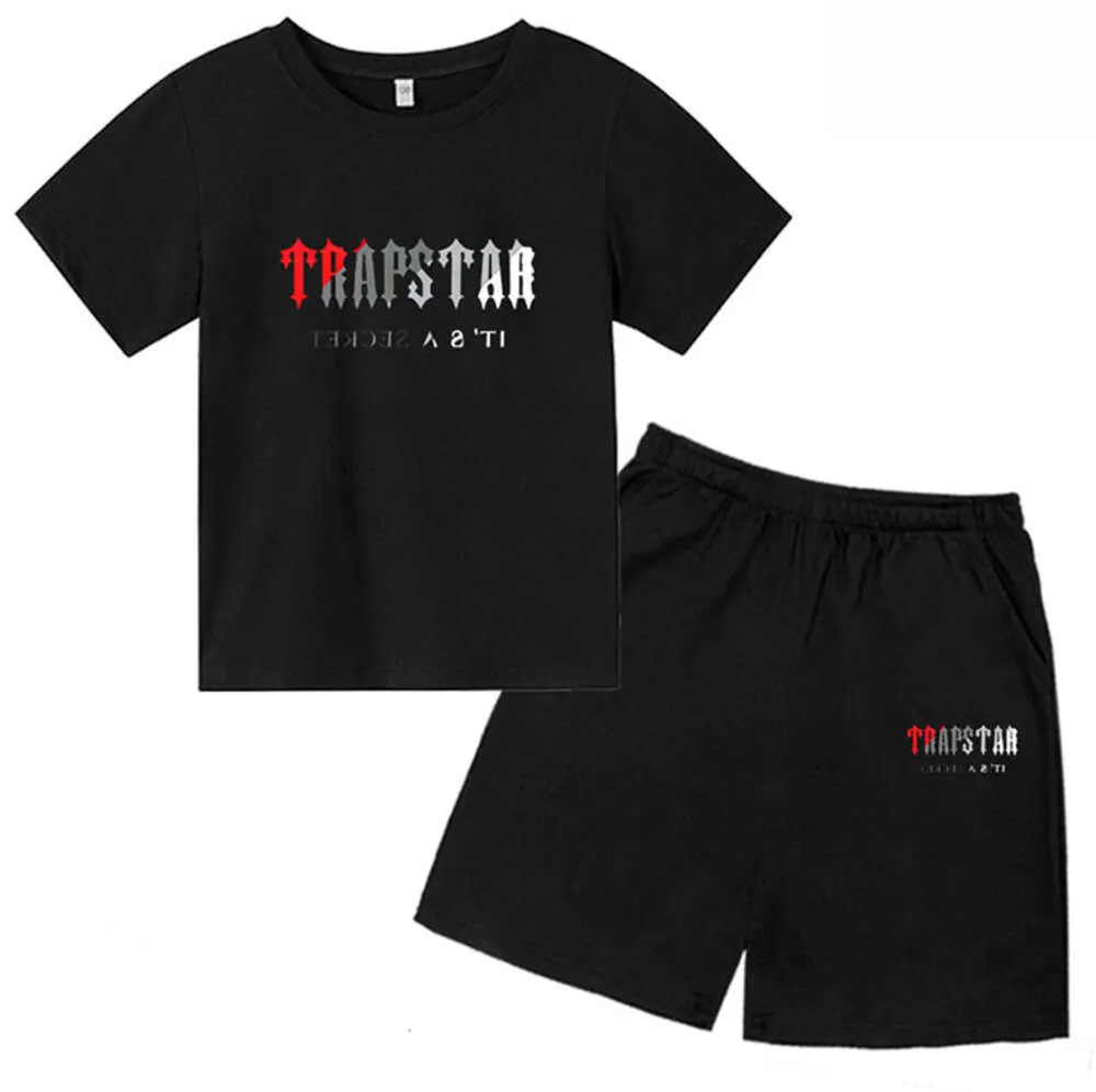 Nowy styl designerski Zestawy odzieży Summer Trapstar Tshirt Child Boys Beach Shorta