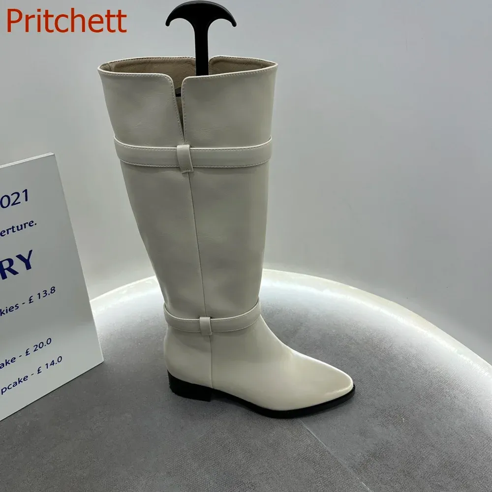 Bottes Round Toe Knee High Femmes Boots Fashion Blanc Brown Brun noir Sole rétro Rétro Casual confortable Femmes Sexy Chaussures 2023 Nouveaux arrivants