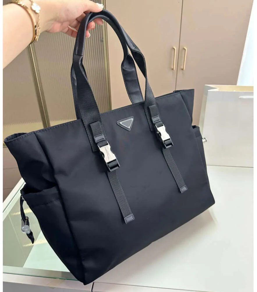 TOTE TORPS DUŻY BLACK WOMAL RAMPER DUŻA KAŻDA KAŻDA KOSIEKA NYLON Crossbody Kobieta TOPPER TORDBAGS COMPUTER