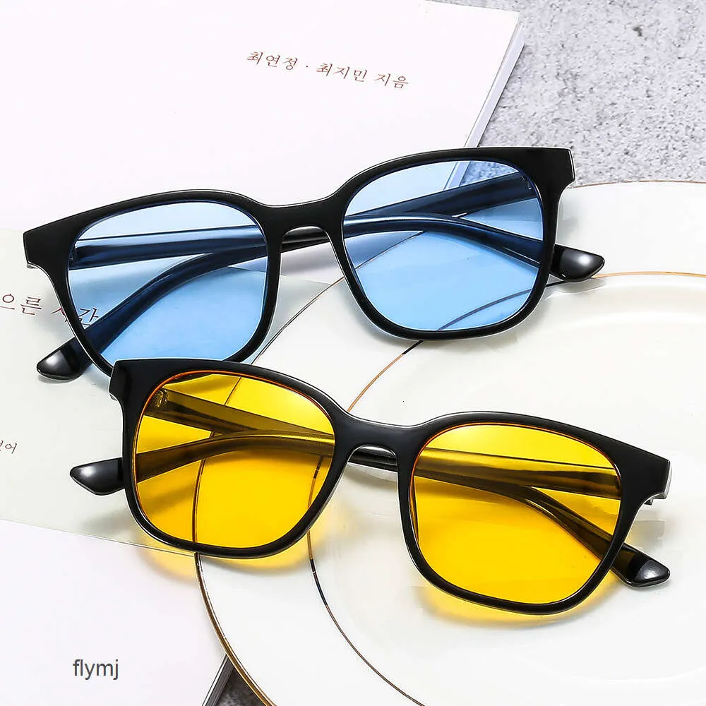 2 szt. Moda luksusowy projektant 2023 okulary przeciwsłoneczne dla mężczyzn i okulary przeciwsłoneczne dla kobiet wszechstronne spersonalizowane modne pudełko odporne na UV Internet słynny ten sam styl