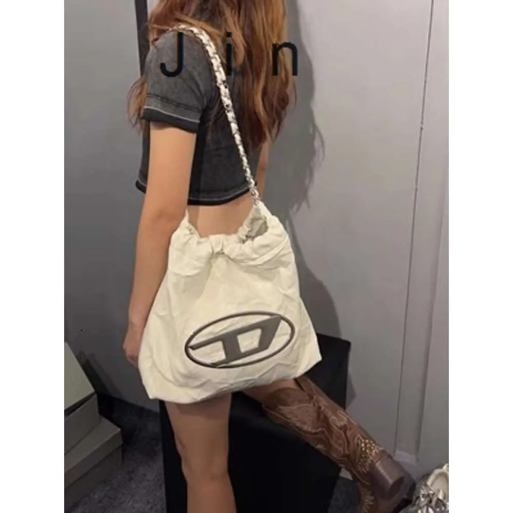 Handtas Nieuwe Counter Quality King Explosion Sier Dingdang Bag Garbage Womens Luxe Grote Capaciteit Tote Wandering Chain Strap Crossbody Big Bag