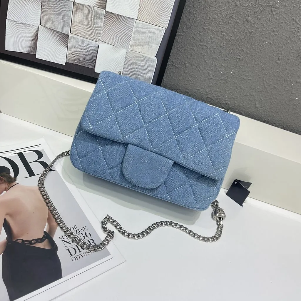 2024 Luxe boodschappentas, denim designertas, dameshandtas modieuze handgemaakte schoudertas, toplaag strandhandtas, crossbody reistas