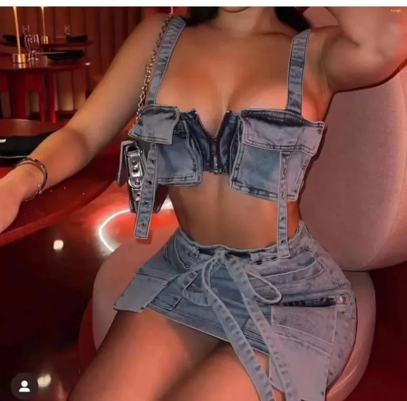 Abiti da lavoro Echoine Minigonna in denim Set top corto Tasca con cinturino 3D Canotta e cintura Abiti sexy da club in due pezzi