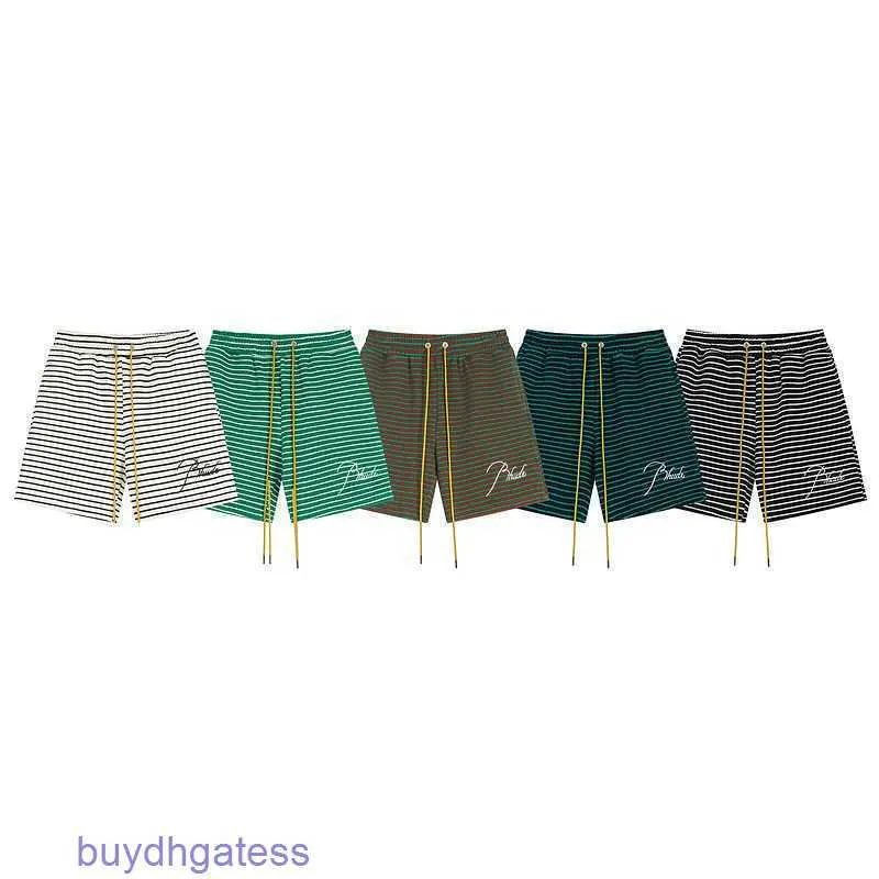 Marque de créateurs de shorts masculins American Niche Trendy Rhude Letter Broidered couple à crampons décontractés Sports à cinq points Ligne droite